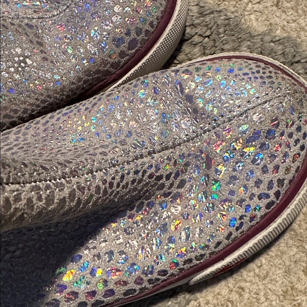 See Kai Rub - Iridescent Metallic Girls' Slip-On Boots - Picture 5 of 5
